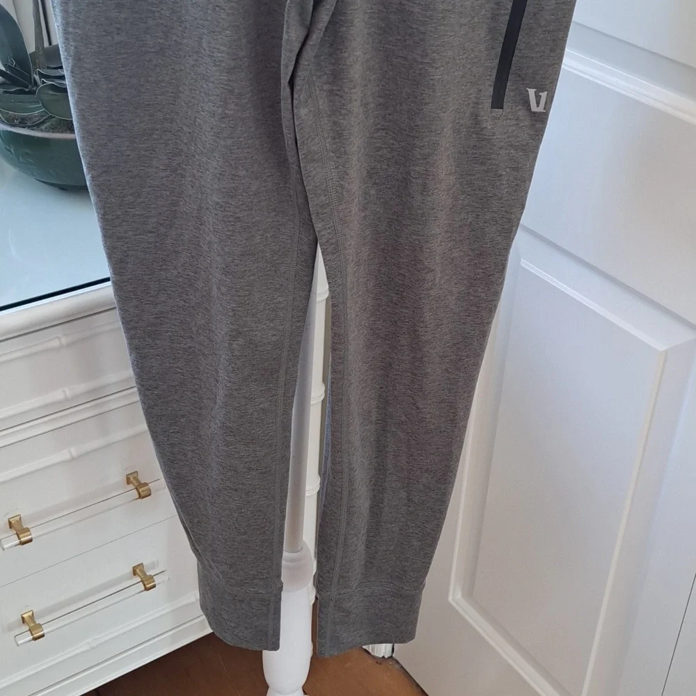 NWOT Vuori Mens Sunday‎ Rise & Shine Athletic Jogger Pants Heather Green SM
